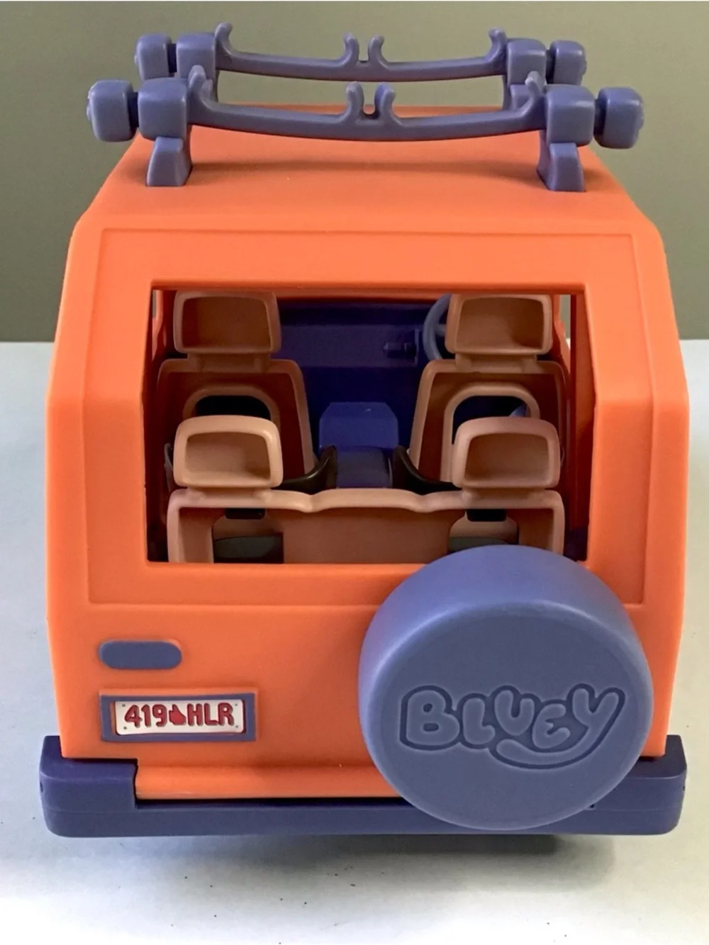 Bluey Heeler 4WD Family Vehicle Orange Jeep Top Opens 4 Seats Inside Moose Toys